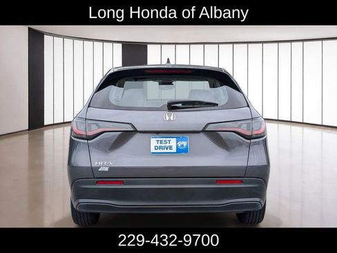 Used 2023 Honda HR-V LX image 7