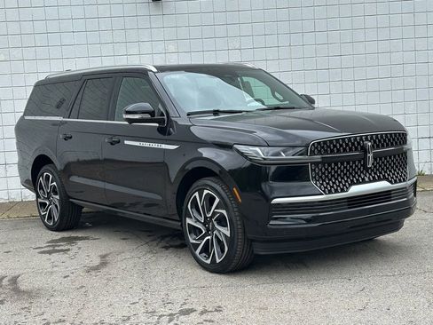 New 2026 Lincoln Navigator L Reserve AWD/4WD image 29