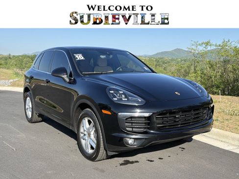 Used 2016 Porsche Cayenne AWD/4WD image 1