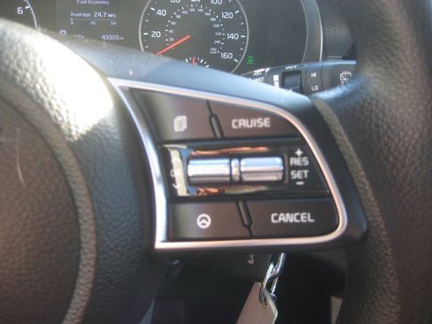 Used 2022 Kia Seltos LX image 24