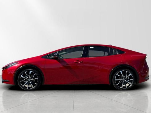 New 2026 Toyota Prius Plug-In Hybrid FWD image 6