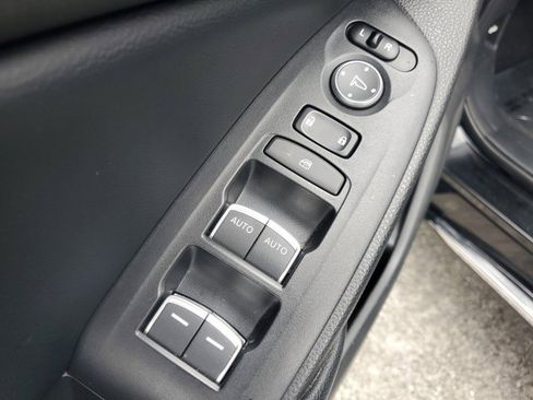 Used 2018 Honda Accord Touring image 19