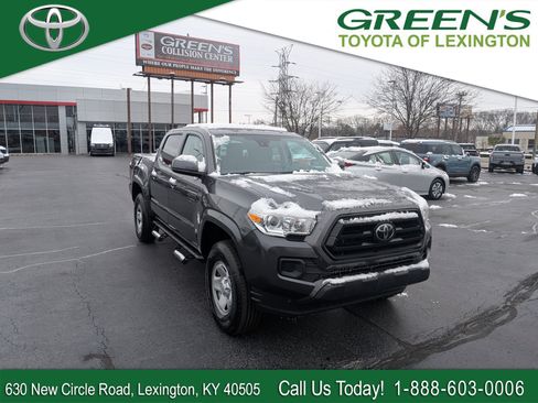 Used 2022 Toyota Tacoma SR image 1