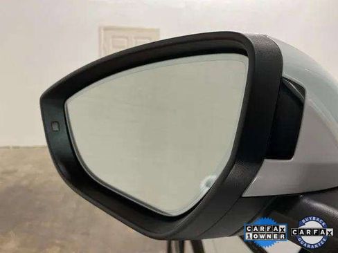 Used 2024 Audi Q8 e-tron Premium image 90