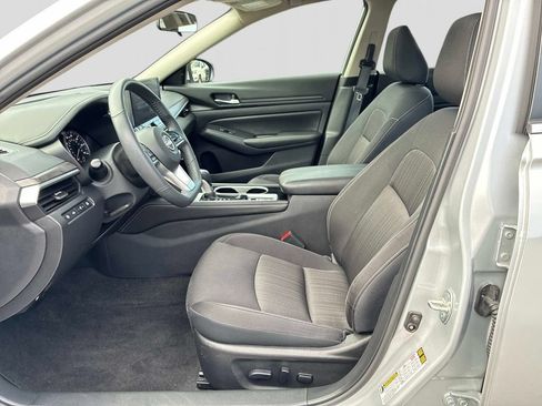 Certified 2024 Nissan Altima 2.5 SV w/ SV Premium Package AWD/4WD image 22