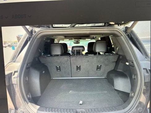 Used 2025 Chevrolet Equinox ACTIV w/ Safety and Technology Package FWD image 11