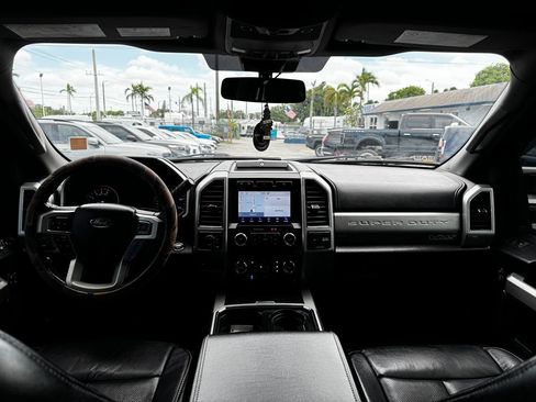 Used 2020 Ford F250 Lariat w/ Lariat Ultimate Package AWD/4WD image 13