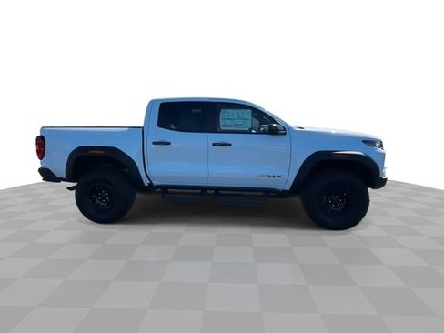 New 2026 GMC Canyon AT4X w/ AT4X AEV Edition AWD/4WD image 9