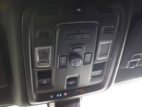 Used 2021 GMC Yukon Denali w/ Denali Premium Package AWD/4WD image 34