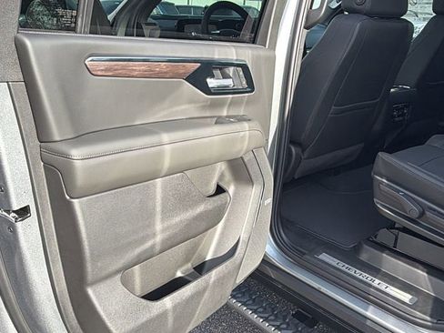New 2026 Chevrolet Suburban Z71 w/ Comfort Package image 16