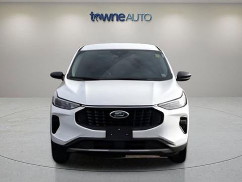 Used 2025 Ford Escape Active w/ Cold Weather Package image 8