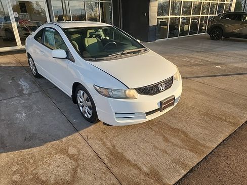 Used 2011 Honda Civic LX image 3