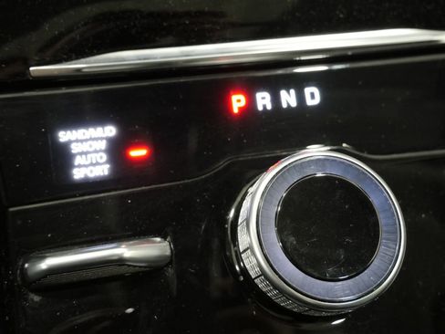Used 2023 Jeep Grand Cherokee L Limited w/ Black Appearance Package AWD/4WD image 25