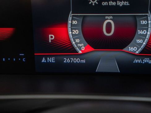 Used 2024 Volkswagen Tiguan SE R-Line image 43