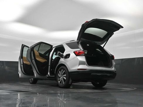 Used 2022 Chevrolet Equinox Premier image 40