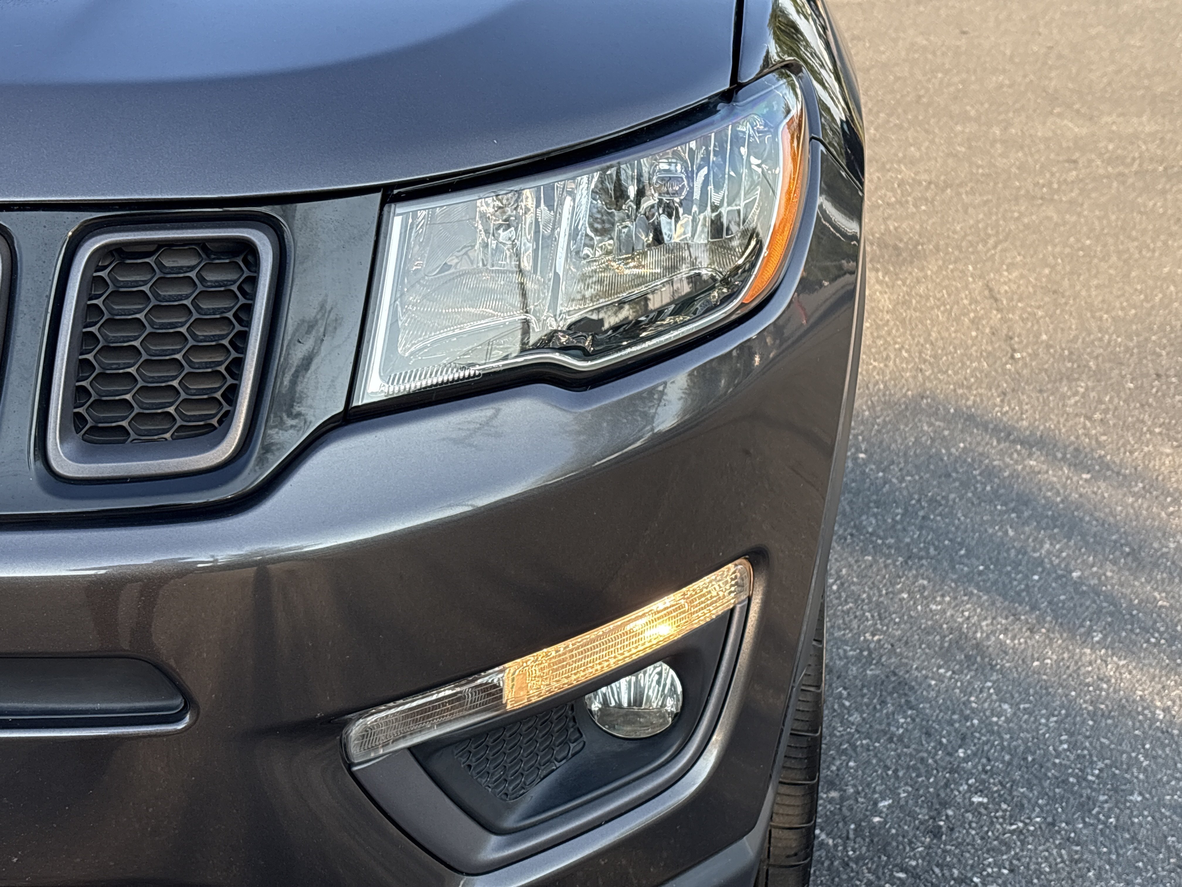Used 2021 Jeep Compass Latitude FWD image 11