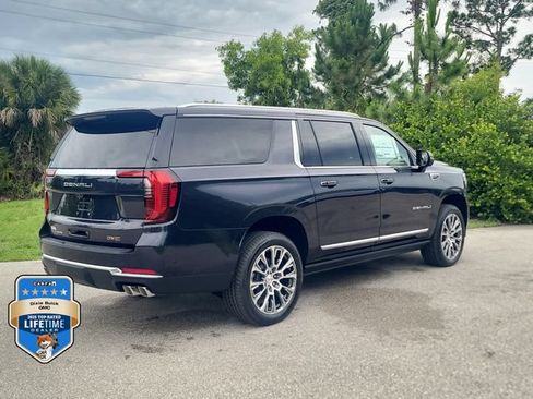New 2026 GMC Yukon XL Denali w/ Denali Reserve Package AWD/4WD image 4