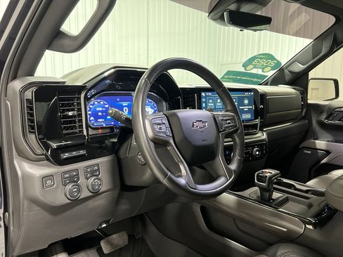 Used 2023 Chevrolet Silverado 1500 ZR2 w/ Technology Package image 8