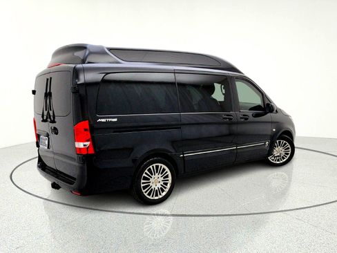 Used 2019 Mercedes-Benz Metris Passenger image 9