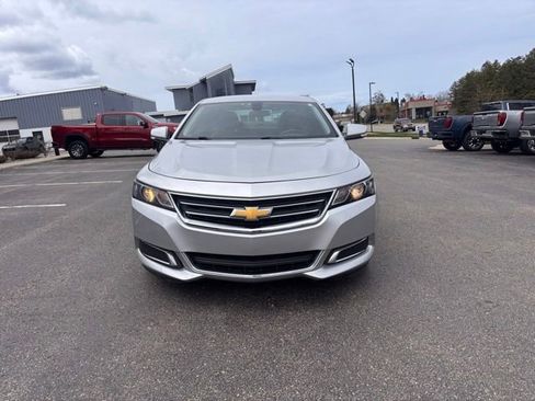 Used 2014 Chevrolet Impala LT FWD image 2