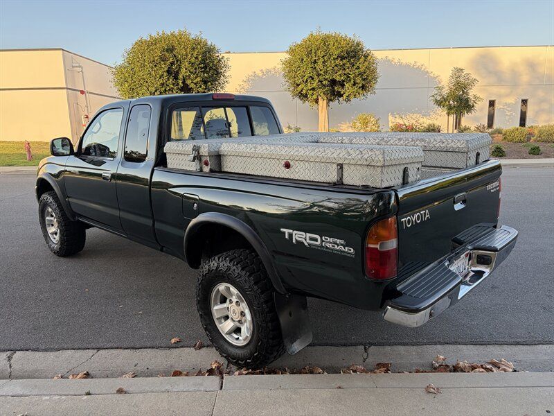 Used 2000 Toyota Tacoma PreRunner RWD image 10