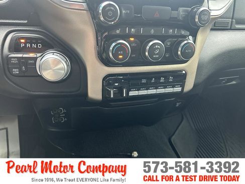 Used 2019 RAM 2500 Laramie w/ Black Appearance Package image 18