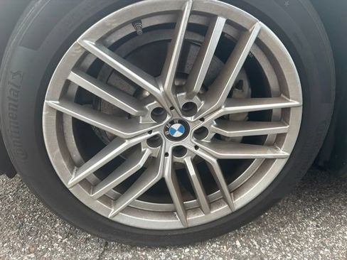 Used 2024 BMW 530i w/ Convenience Package RWD image 4