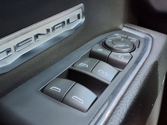 Used 2022 GMC Sierra 1500 Denali AWD/4WD image 17
