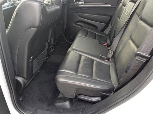 Certified 2022 Jeep Grand Cherokee Limited image 25