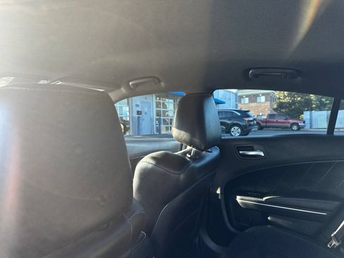 Used 2018 Dodge Charger R/T Scat Pack RWD image 34