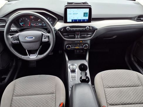 Used 2022 Ford Escape SE w/ SE Sport Appearance Package AWD/4WD image 4