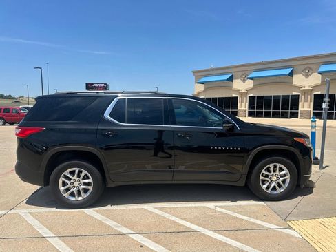 Used 2019 Chevrolet Traverse LT FWD image 5