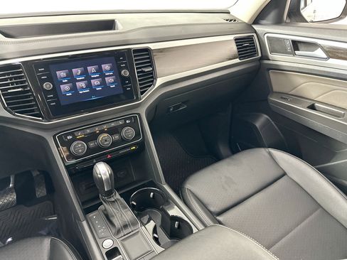 Used 2023 Volkswagen Atlas SE image 23
