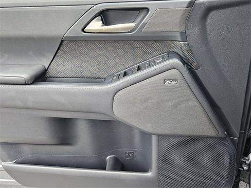 Used 2024 Lexus GX 550 w/ Cold Area Package image 26