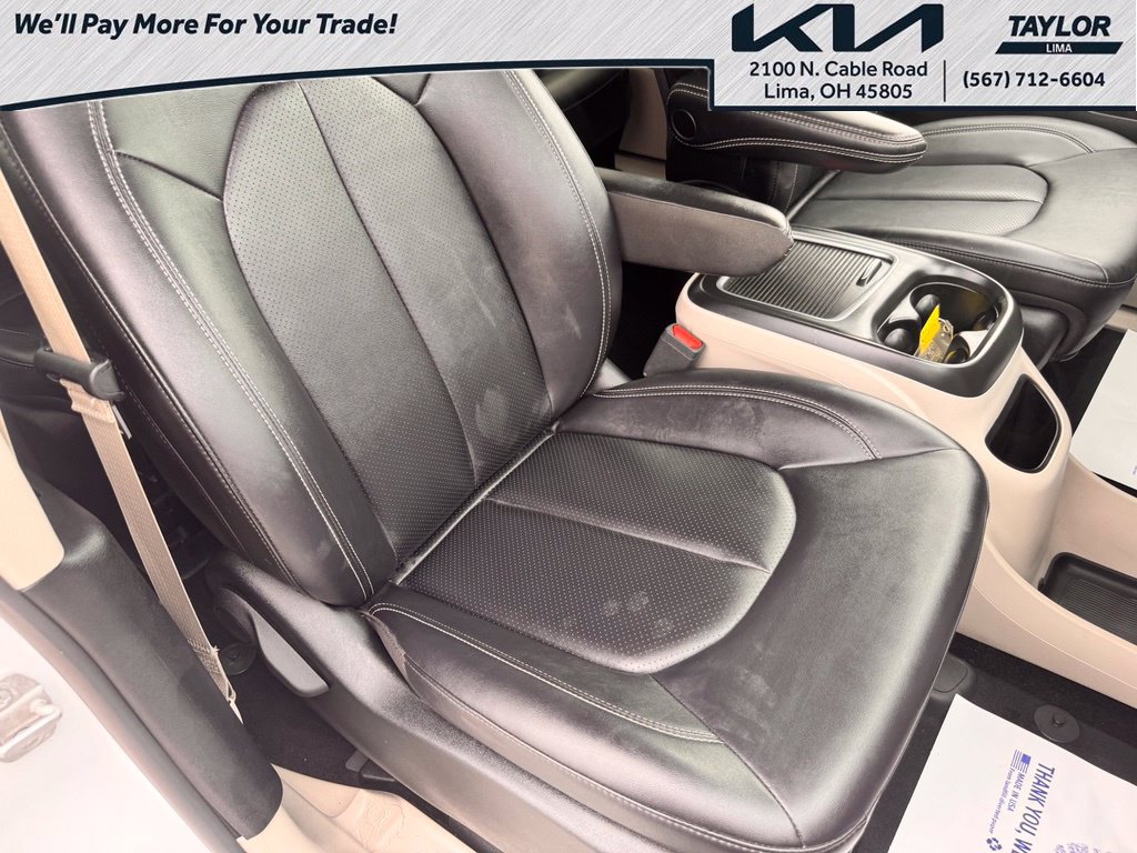 Used 2024 Chrysler Pacifica Limited FWD image 11