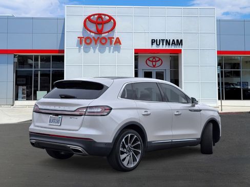 Used 2019 Lincoln Nautilus Reserve AWD/4WD image 4