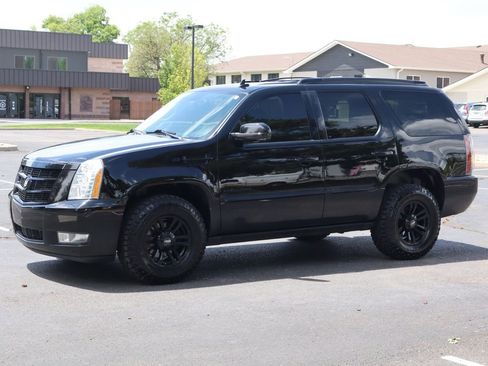 Used 2014 Cadillac Escalade Premium AWD/4WD image 10