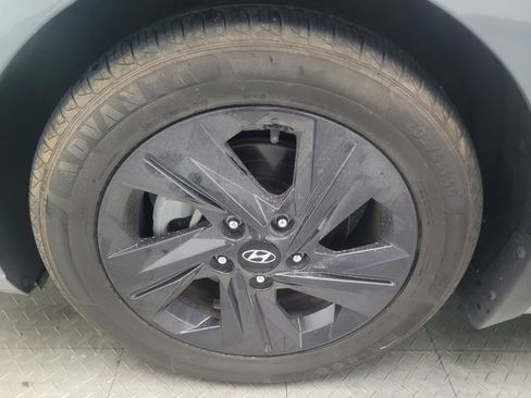 Used 2022 Hyundai Elantra SEL FWD image 31