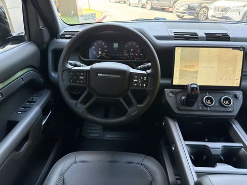 New 2026 Land Rover Defender 130 X-Dynamic SE AWD/4WD image 28