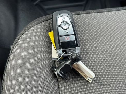 New 2026 Ford Transit 250 148 Medium Roof RWD image 18