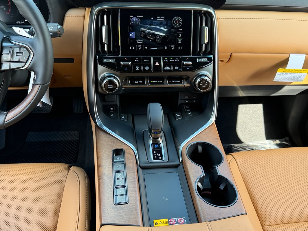 New 2026 Lexus LX 700h Luxury AWD/4WD image 13