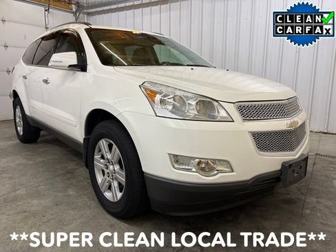 Used 2012 Chevrolet Traverse LT FWD image 1