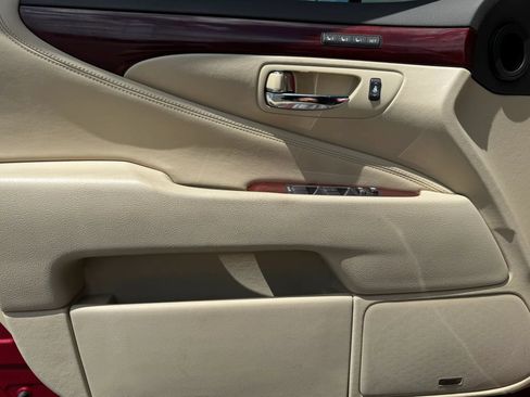 Used 2012 Lexus LS 460 w/ Luxury Value Edition RWD image 10
