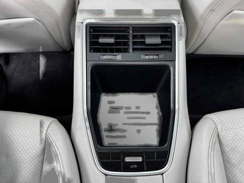 Used 2017 Porsche Panamera 4 AWD/4WD image 43