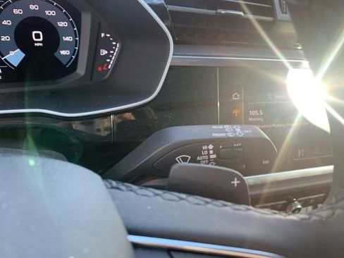 Used 2025 Audi Q3 2.0T Premium image 25