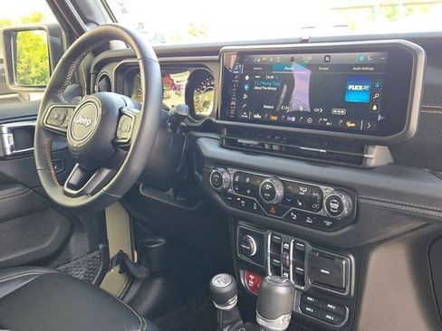 Certified 2025 Jeep Wrangler Unlimited Rubicon 392 AWD/4WD image 9