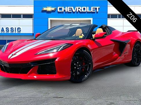 Used 2024 Chevrolet Corvette Z06 RWD image 2