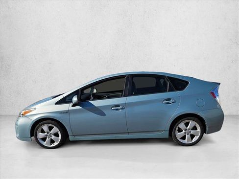 Used 2014 Toyota Prius Five image 6