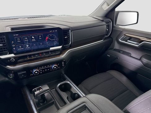 Used 2022 GMC Sierra 1500 Elevation w/ Preferred Package image 23