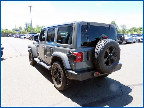 Used 2023 Jeep Wrangler Unlimited Sahara AWD/4WD image 5